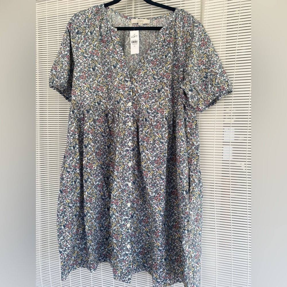 Loft size XL lightweight short sleeve button down floral dress